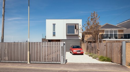 Contemporary Architecture One off Houses Ferry House 03b jpa