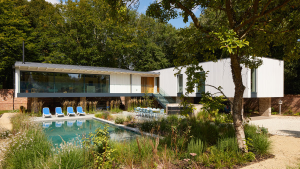 Contemporary Architecture One off Houses Williamson House 02a jpa