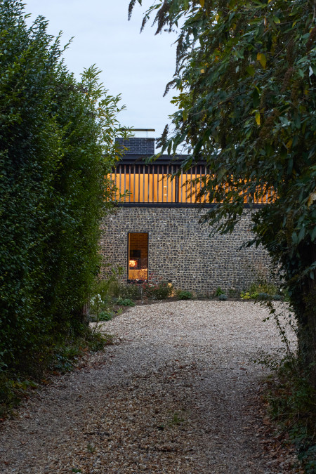 Contemporary Architecture One Off House Meadow House 12 jpa